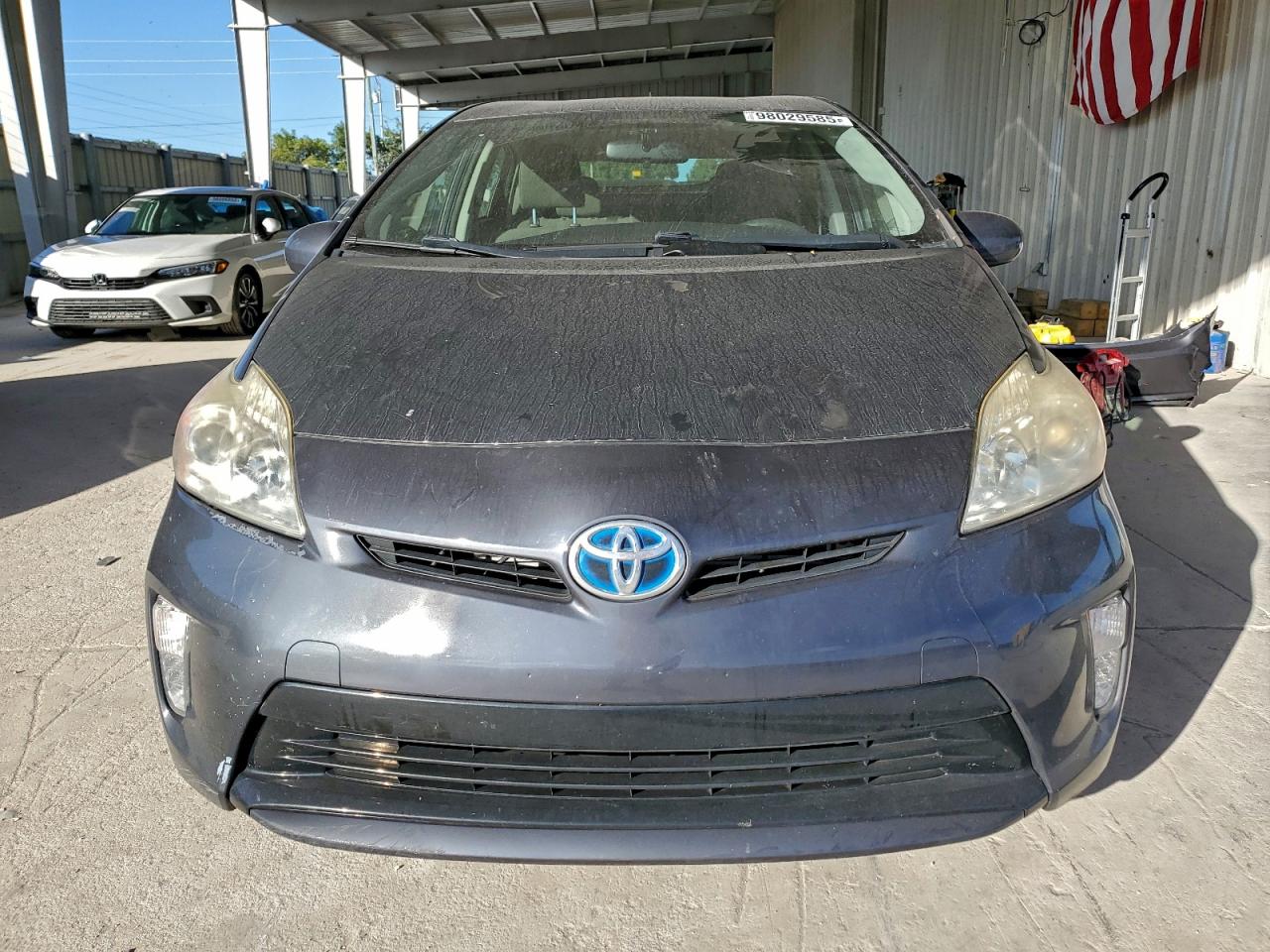 2015 TOYOTA PRIUS TWO photo 5