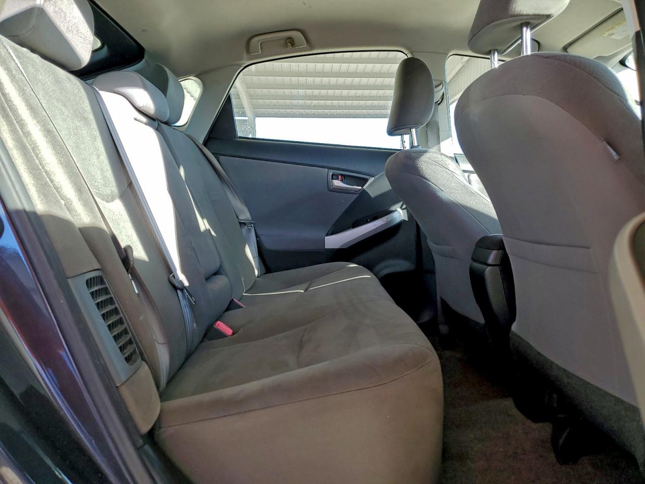 2015 TOYOTA PRIUS TWO photo 10