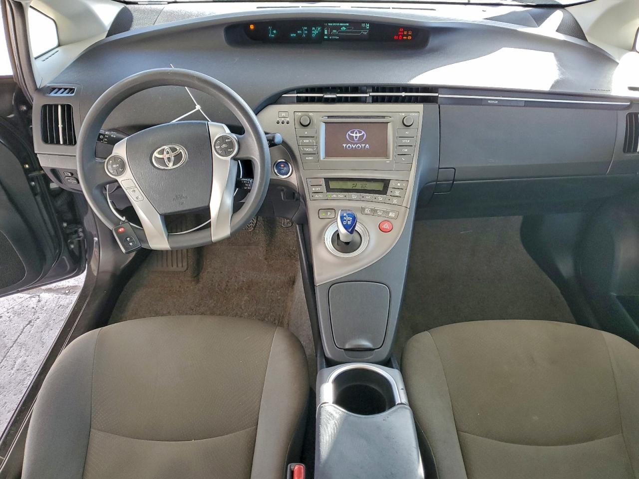 2015 TOYOTA PRIUS TWO photo 8