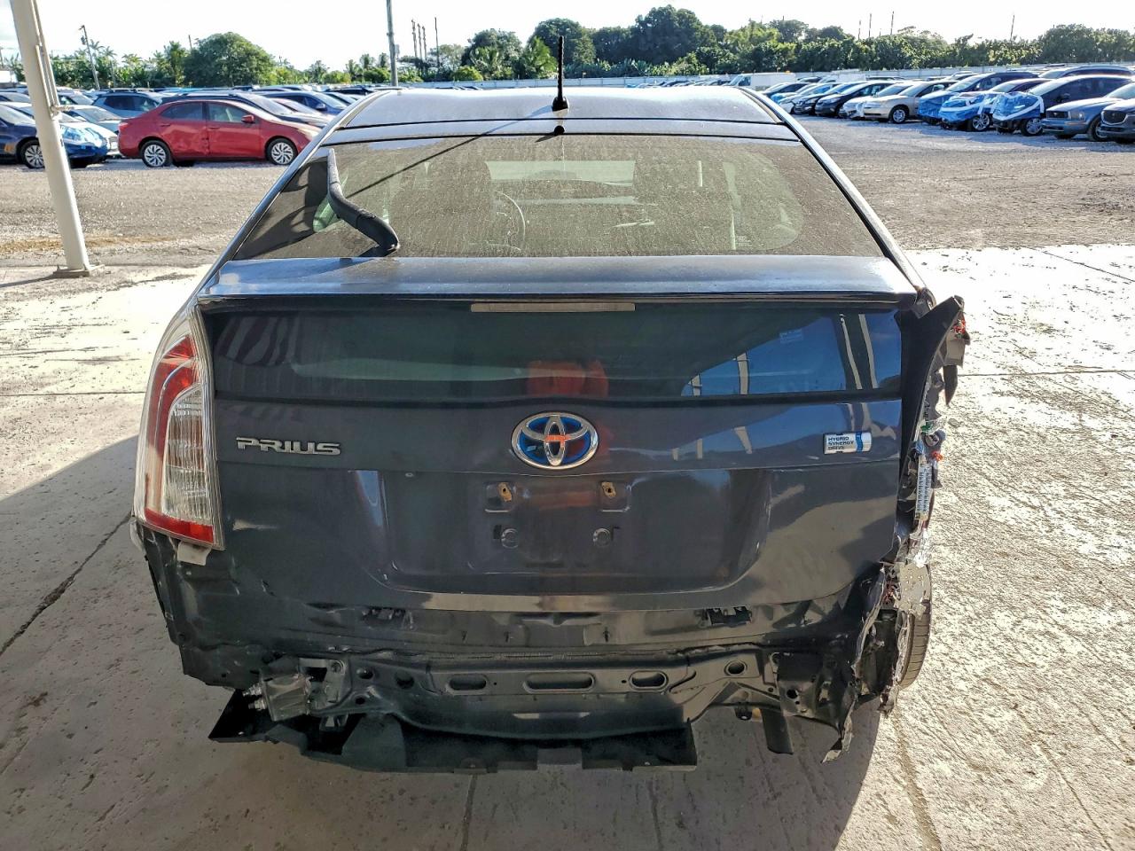 2015 TOYOTA PRIUS TWO photo 6