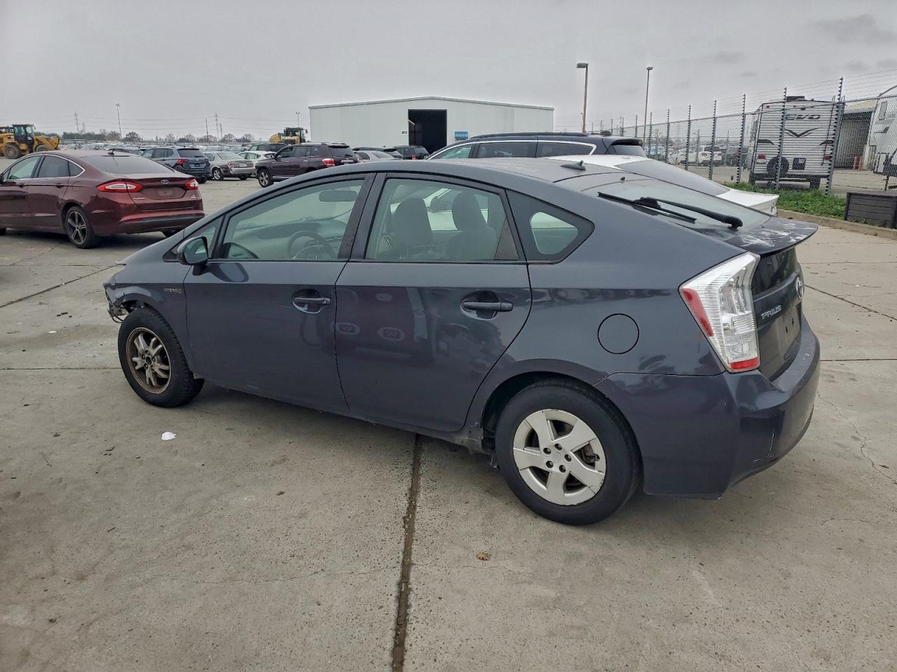 2010 TOYOTA PRIUS photo 2