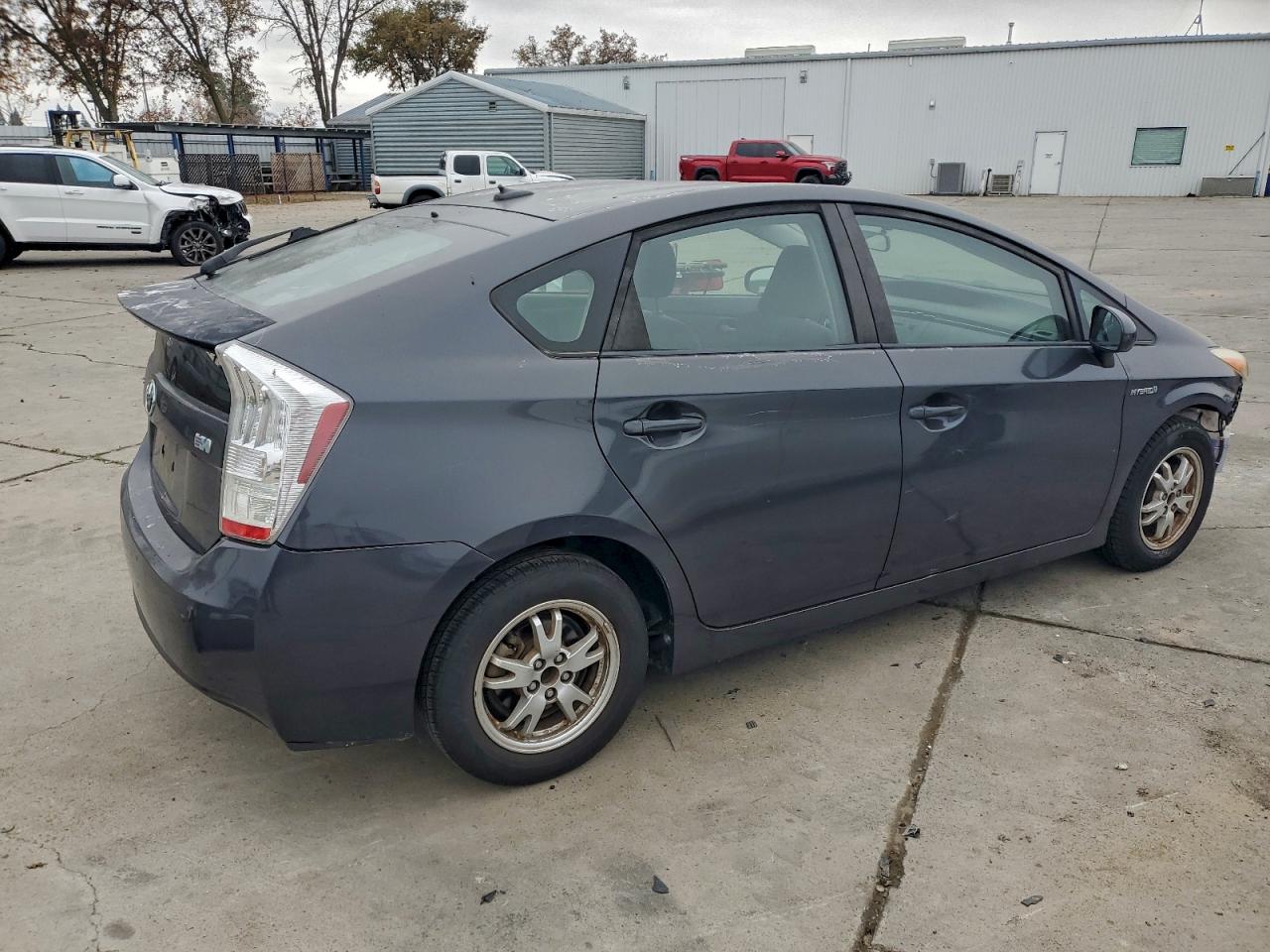 2010 TOYOTA PRIUS photo 3