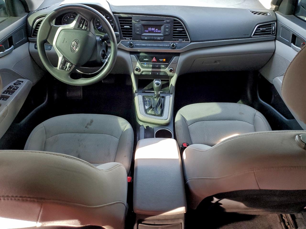 2017 HYUNDAI ELANTRA SE photo 8