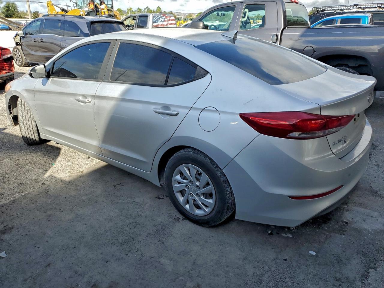 2017 HYUNDAI ELANTRA SE photo 2