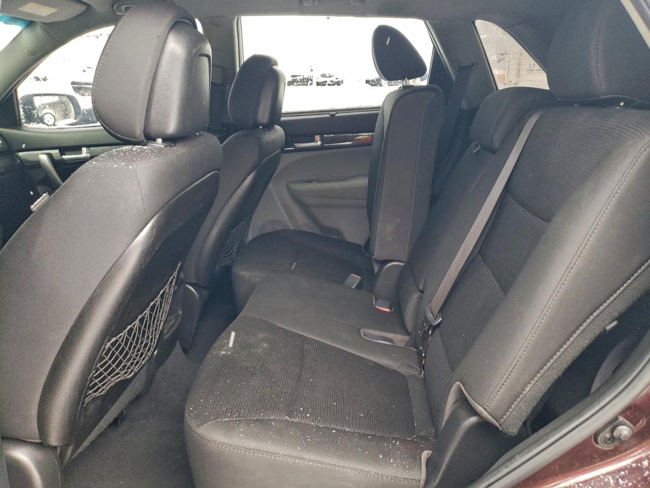 2015 KIA SORENTO LX photo 11