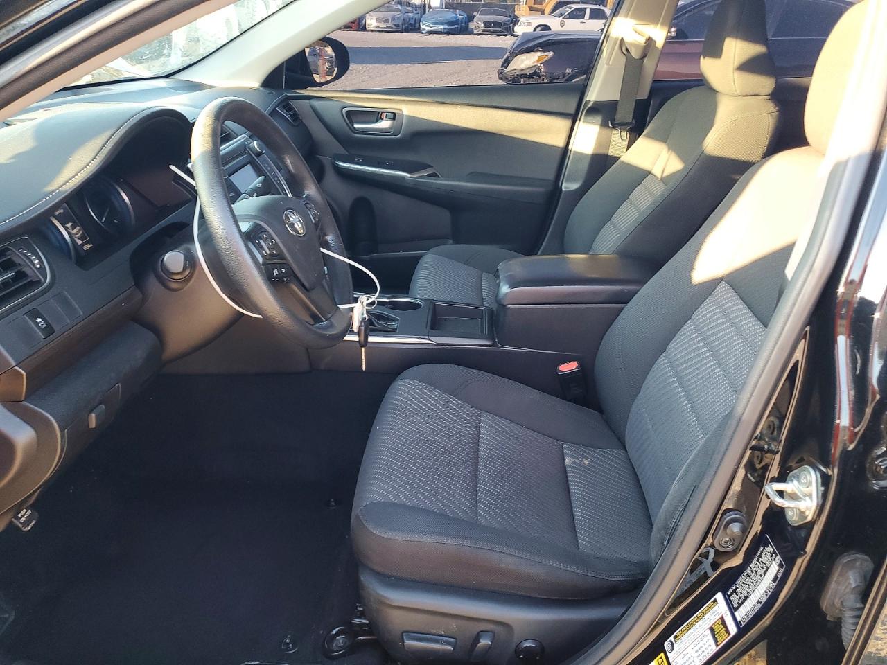 2017 TOYOTA CAMRY LE photo 7