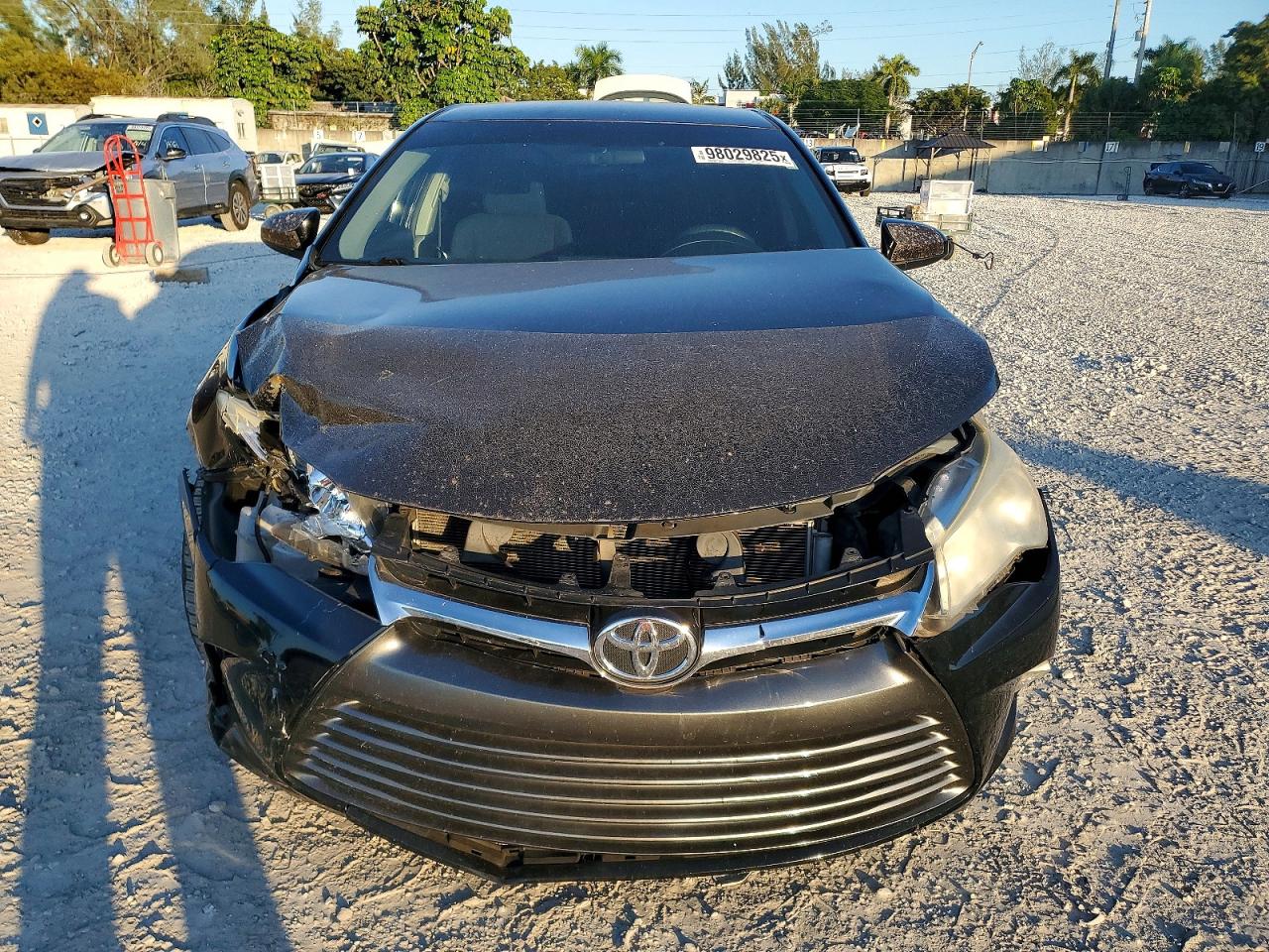 2017 TOYOTA CAMRY LE photo 5