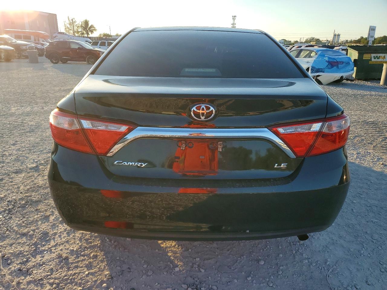 2017 TOYOTA CAMRY LE photo 6