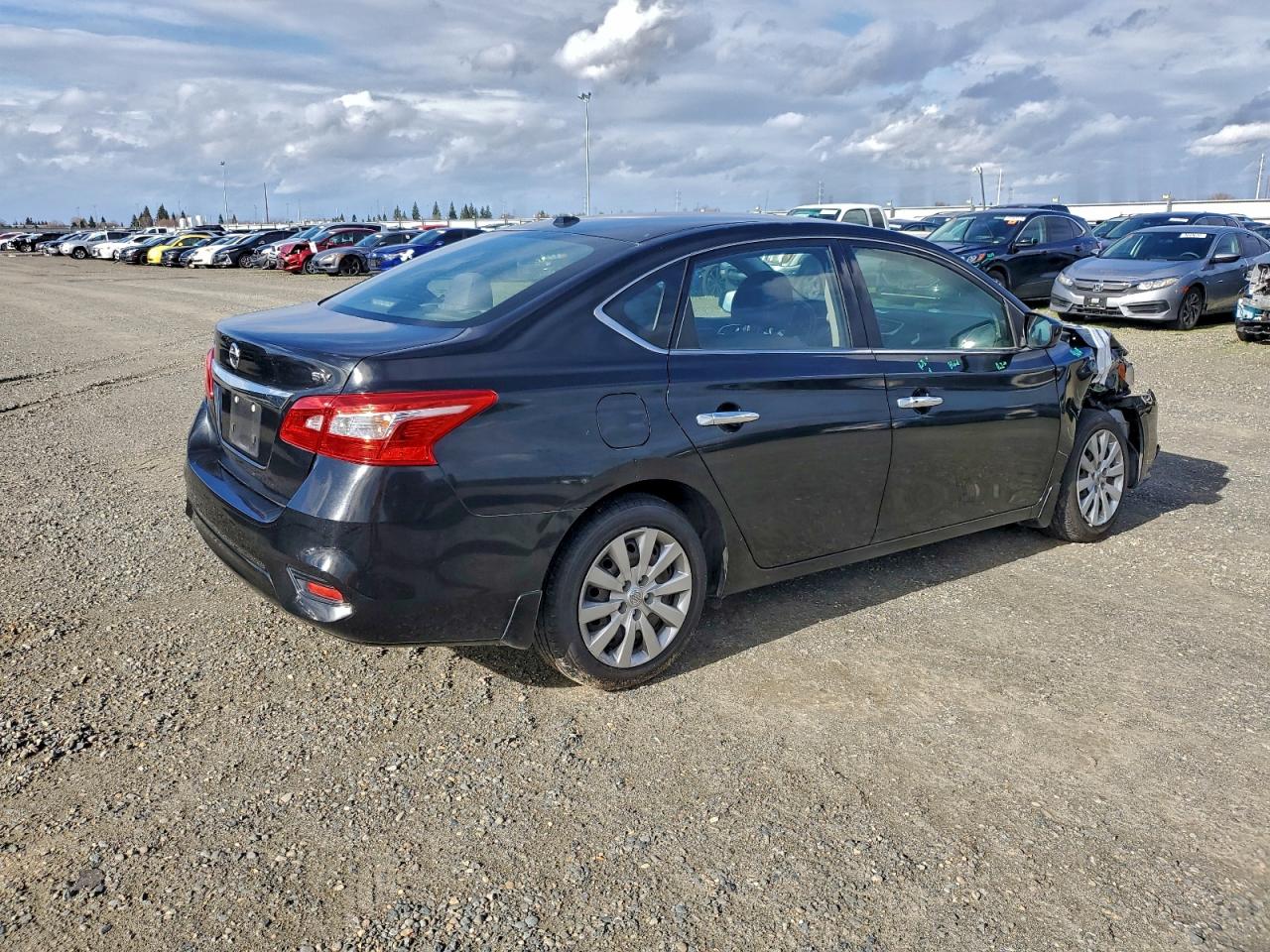 2017 NISSAN SENTRA photo 3