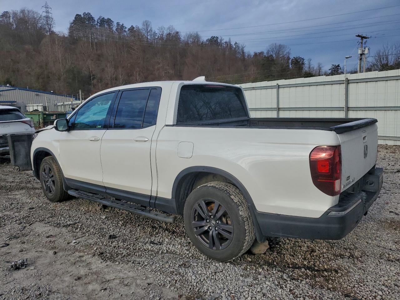 2019 HONDA RIDGELINE SPORT photo 2