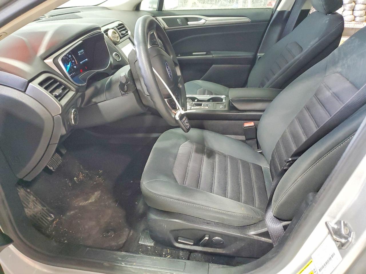 2017 FORD FUSION SE photo 7