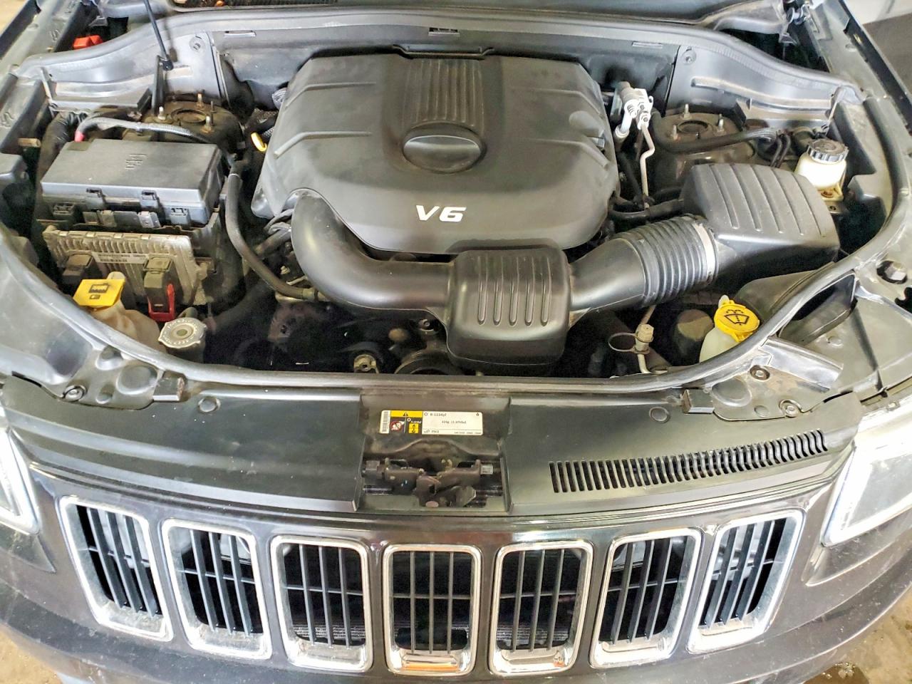 2015 JEEP GRAND CHEROKEE LIMITED photo 12