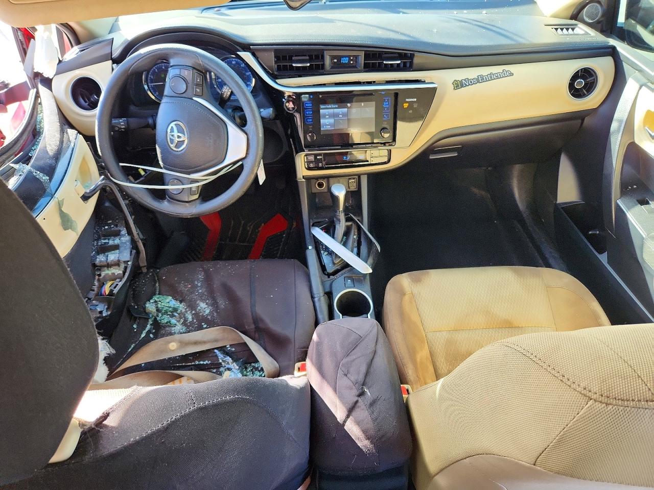 2017 TOYOTA COROLLA L photo 8