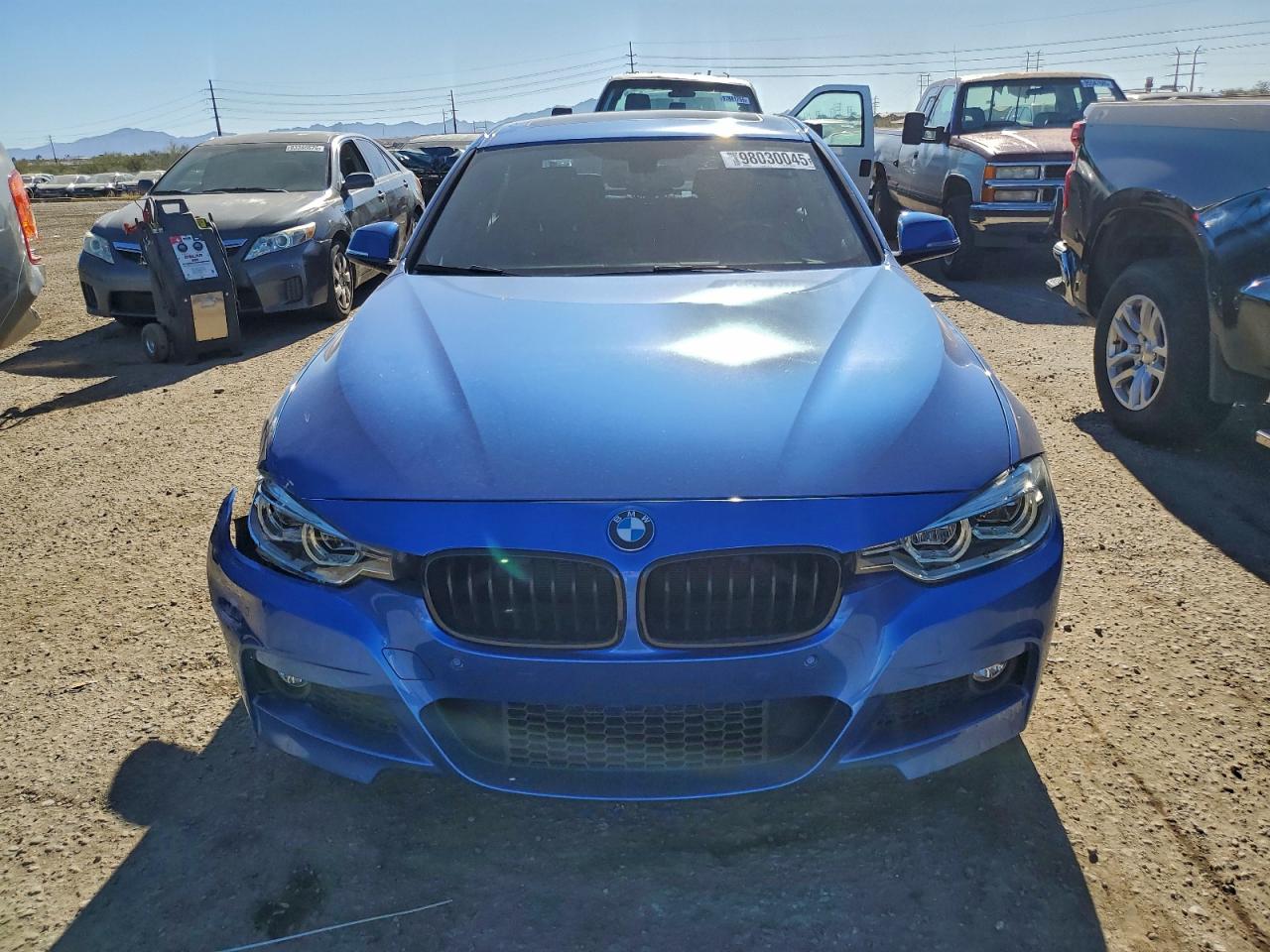2017 BMW 330 I photo 5