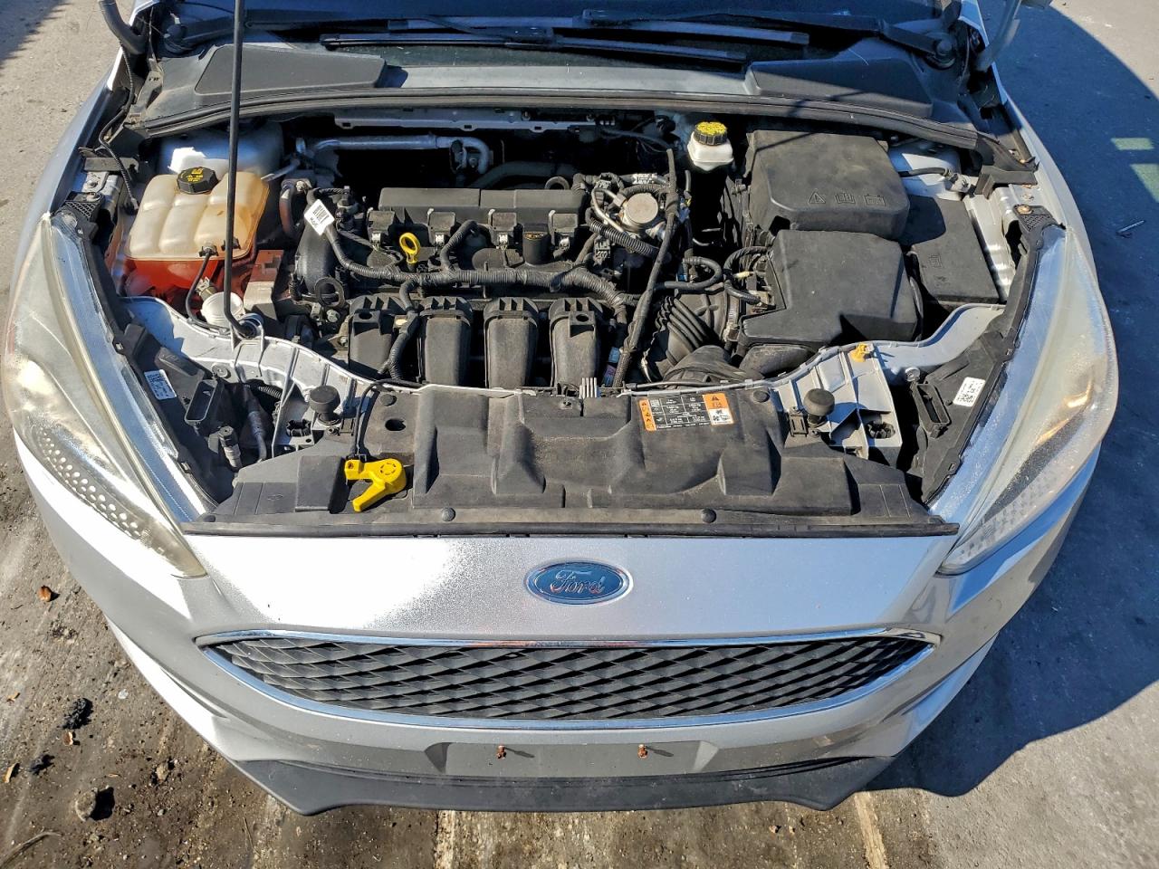 2017 FORD FOCUS SE photo 11