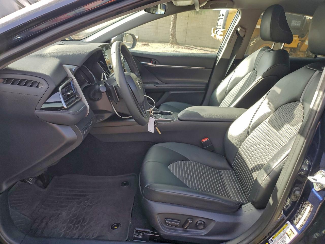 2022 TOYOTA CAMRY SE photo 7
