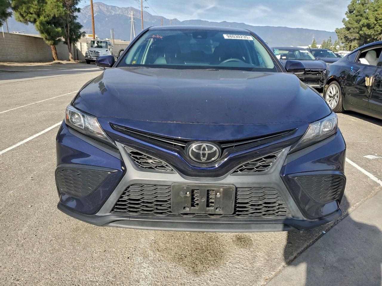 2022 TOYOTA CAMRY SE photo 5