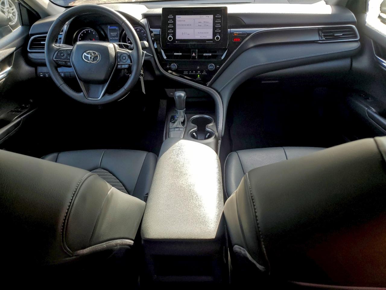2022 TOYOTA CAMRY SE photo 8
