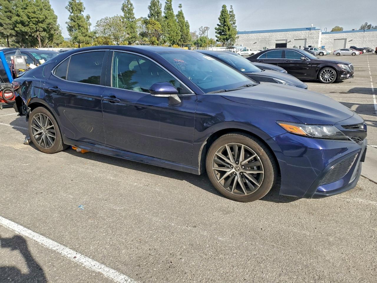 2022 TOYOTA CAMRY SE photo 4