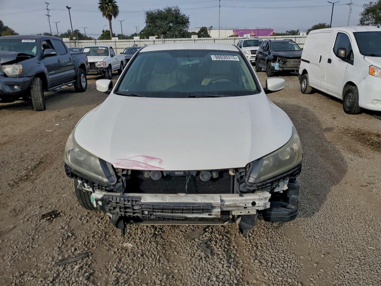 2014 HONDA ACCORD LX photo 5
