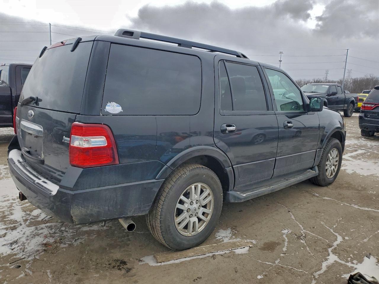 2013 FORD EXPEDITION XLT photo 3