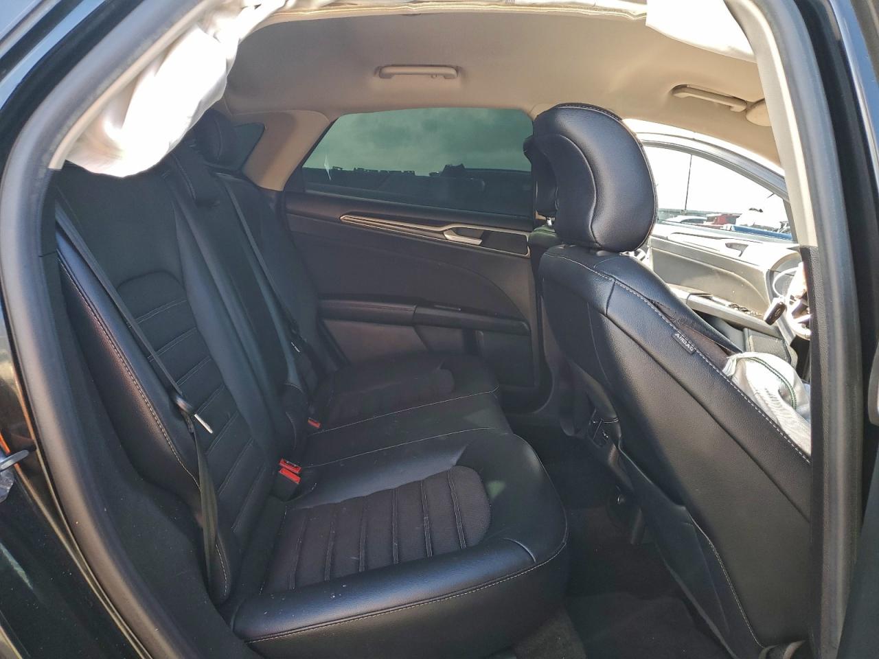2017 FORD FUSION SE photo 10