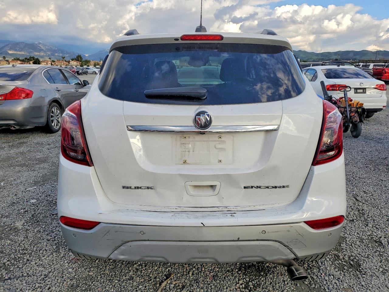 2017 BUICK ENCORE PREMIUM photo 6