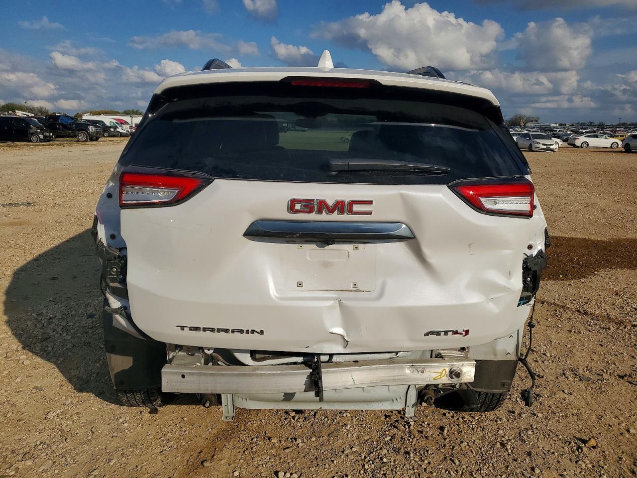 2024 GMC TERRAIN AT4 photo 6