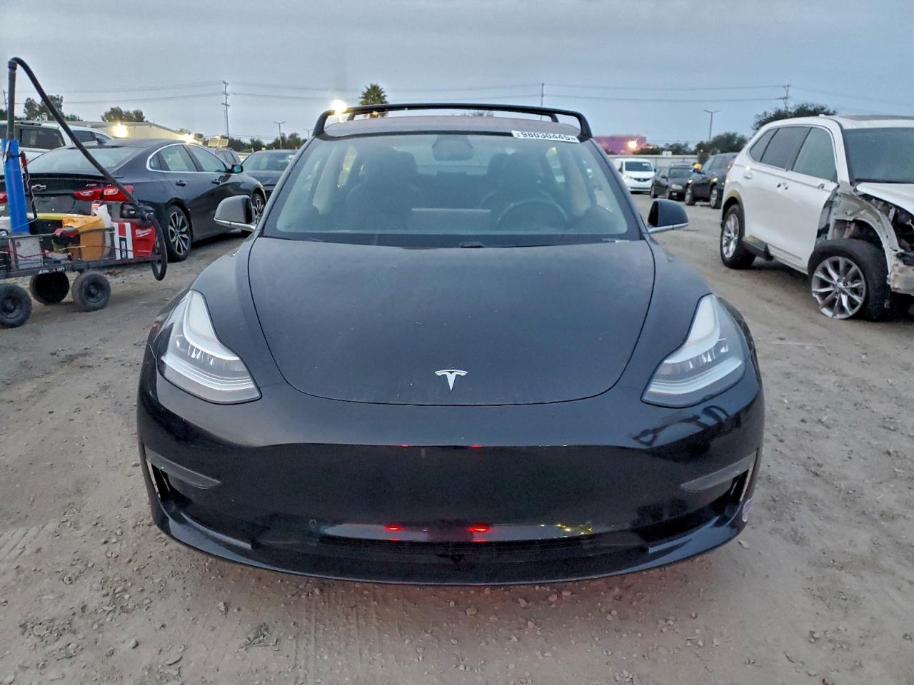 2018 TESLA MODEL 3 photo 5