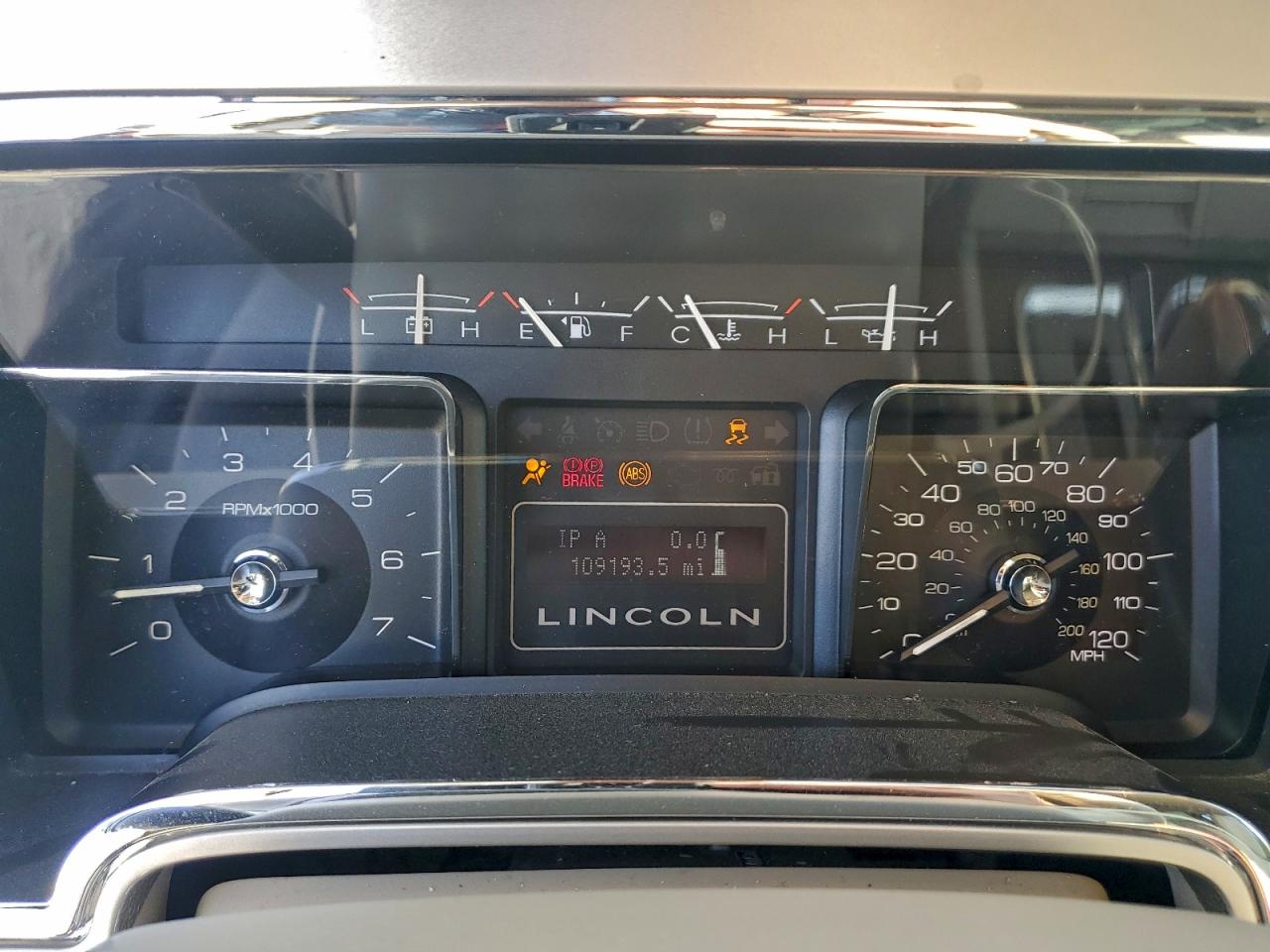2010 LINCOLN NAVIGATOR photo 9