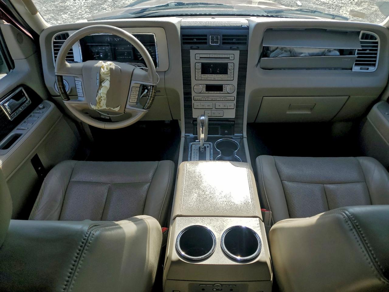 2010 LINCOLN NAVIGATOR photo 8