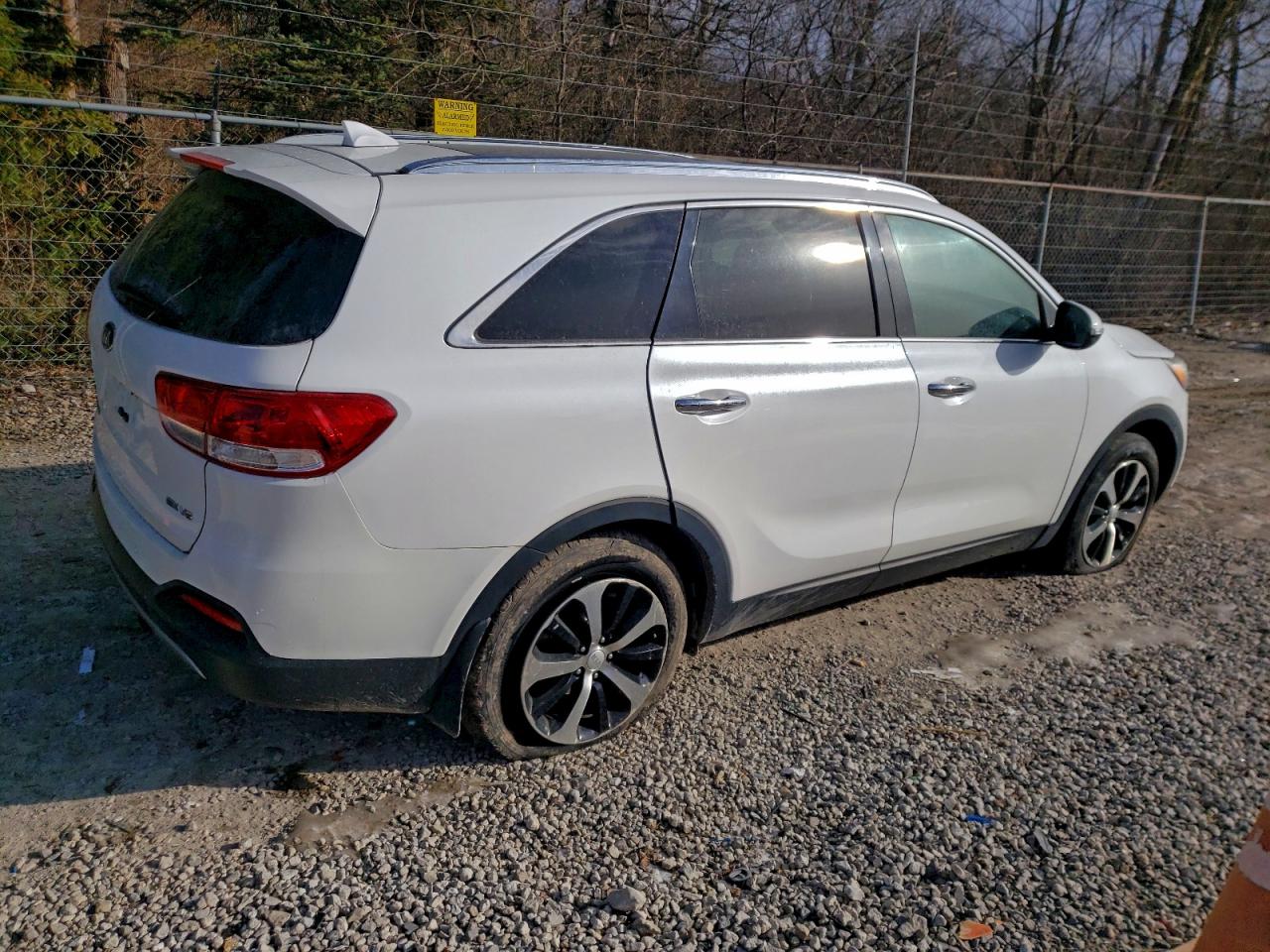 2017 KIA SORENTO EX photo 7