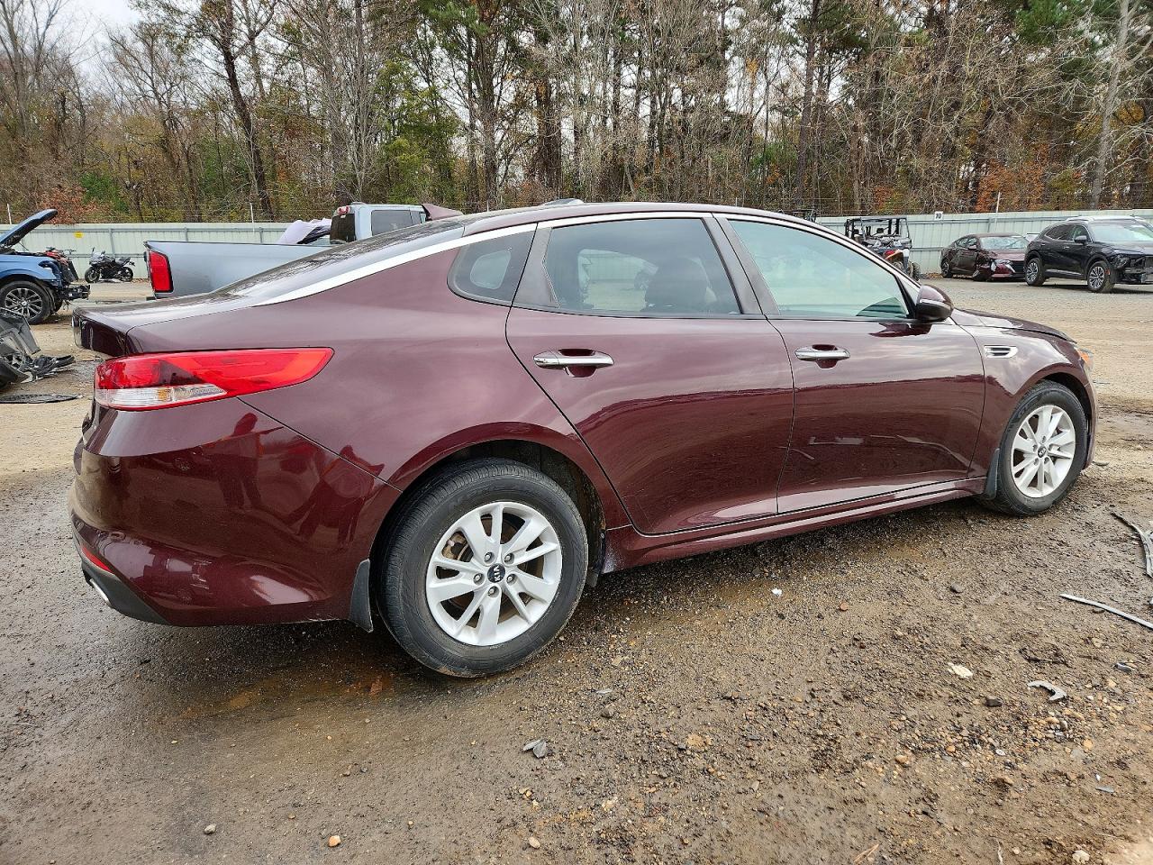2016 KIA OPTIMA LX photo 3