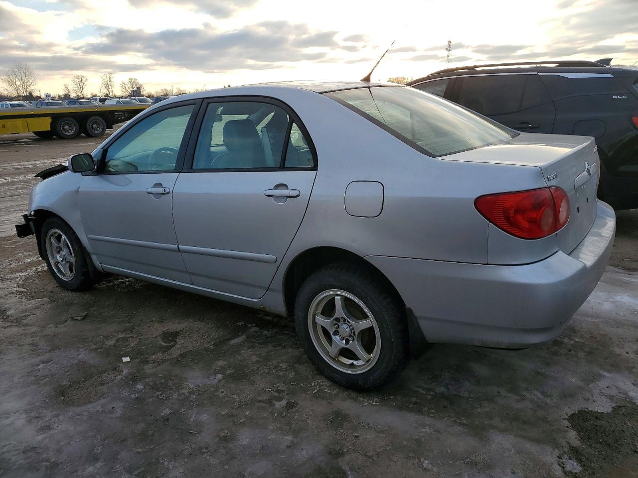 2005 TOYOTA COROLLA CE photo 2