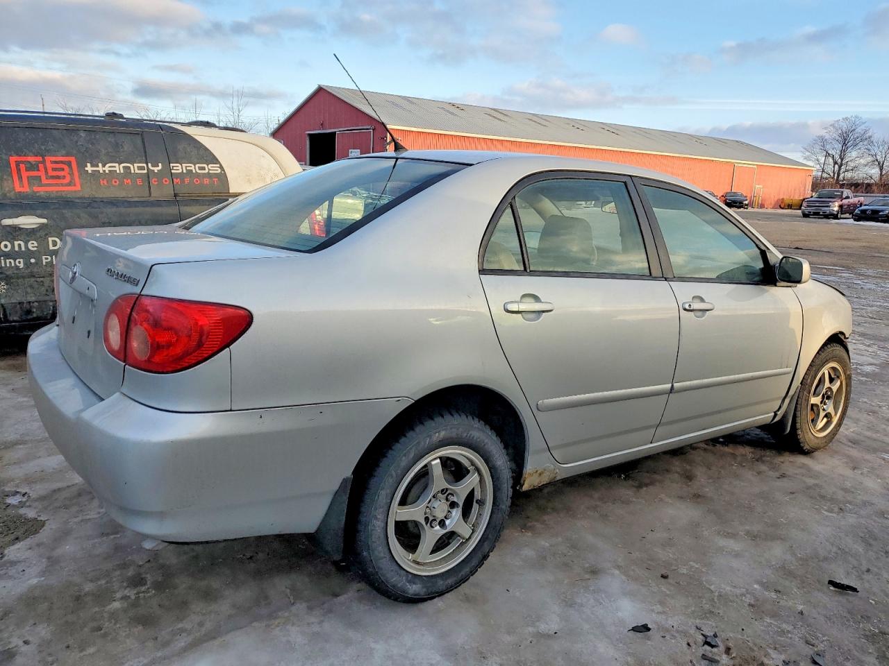 2005 TOYOTA COROLLA CE photo 3