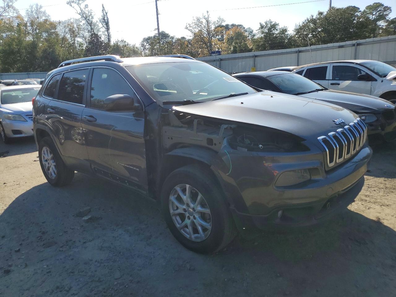 2014 JEEP CHEROKEE LATITUDE photo 4