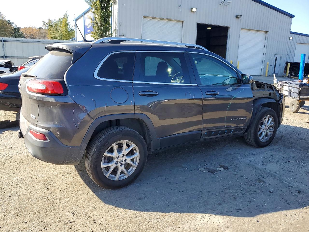 2014 JEEP CHEROKEE LATITUDE photo 3