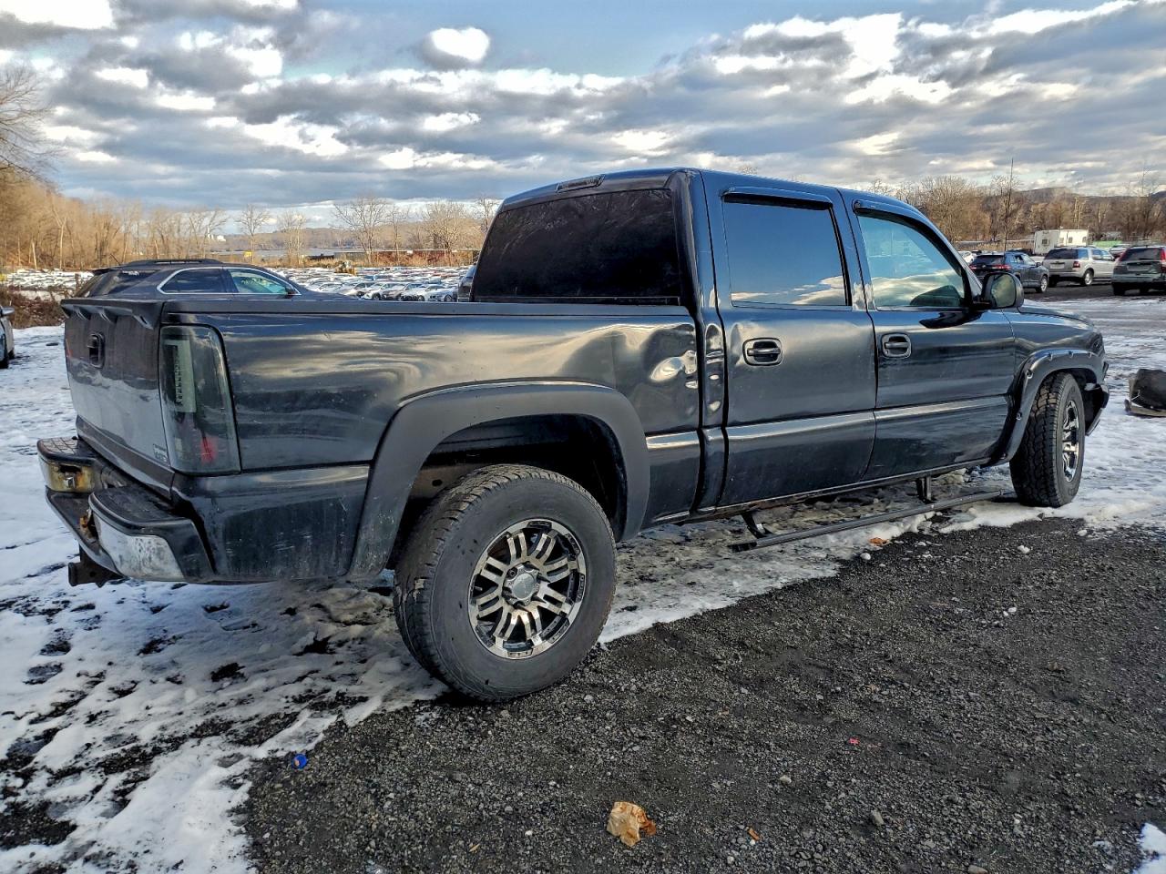 2006 CHEVROLET SILVERADO K1500 photo 3