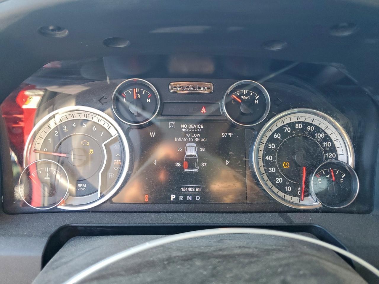 2016 RAM 1500 SLT photo 17