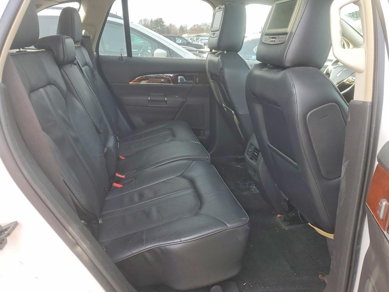 2015 LINCOLN TOWNHOUSE MKX photo 11