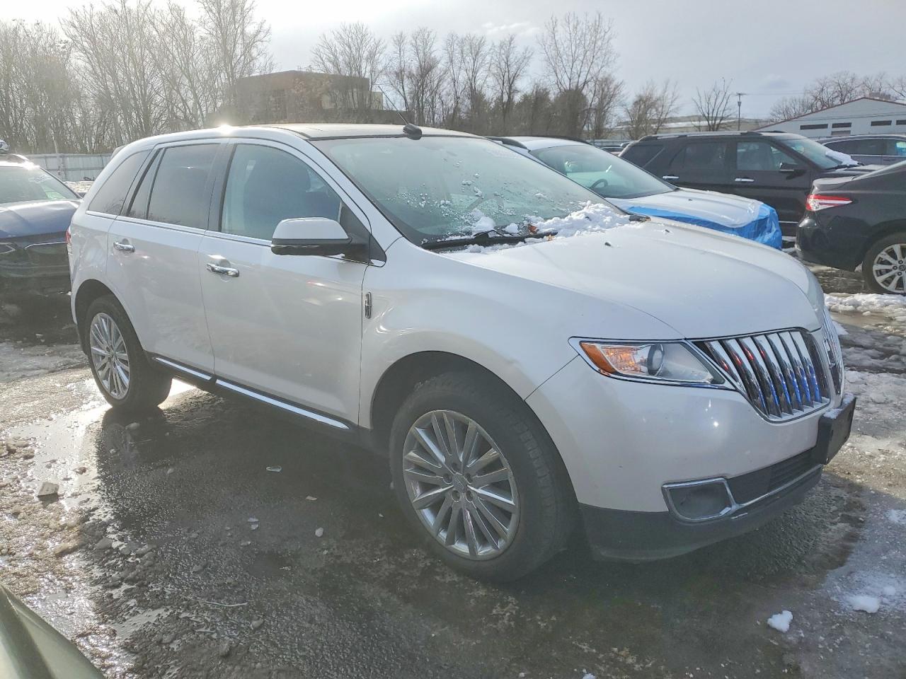 2015 LINCOLN TOWNHOUSE MKX photo 4