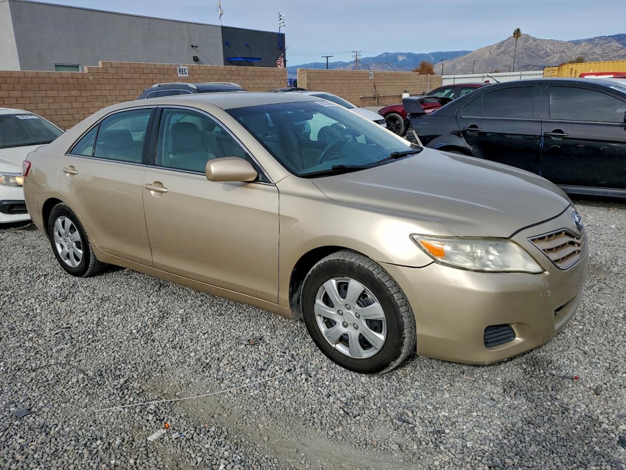 2011 TOYOTA CAMRY BASE photo 7
