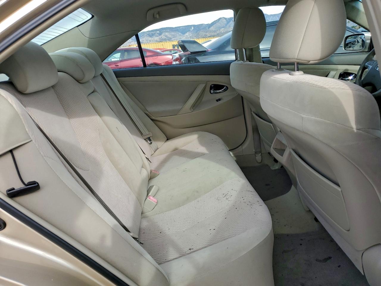 2011 TOYOTA CAMRY BASE photo 19