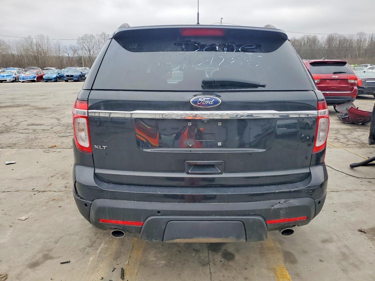 2011 FORD EXPLORER XLT photo 6