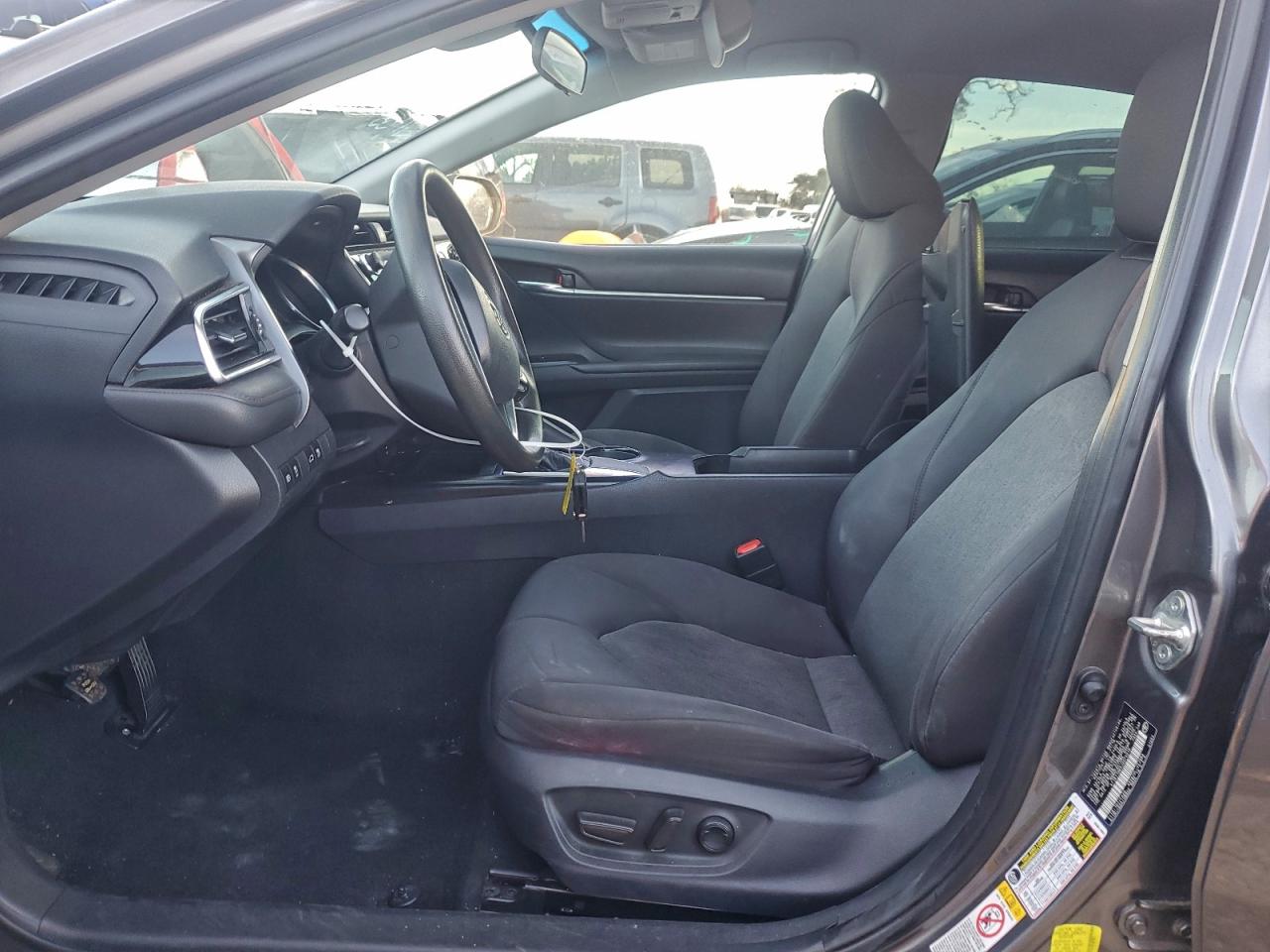 2018 TOYOTA CAMRY L photo 7