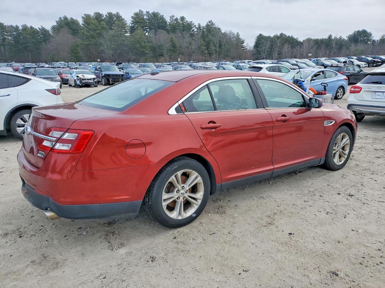 2014 FORD TAURUS photo 5