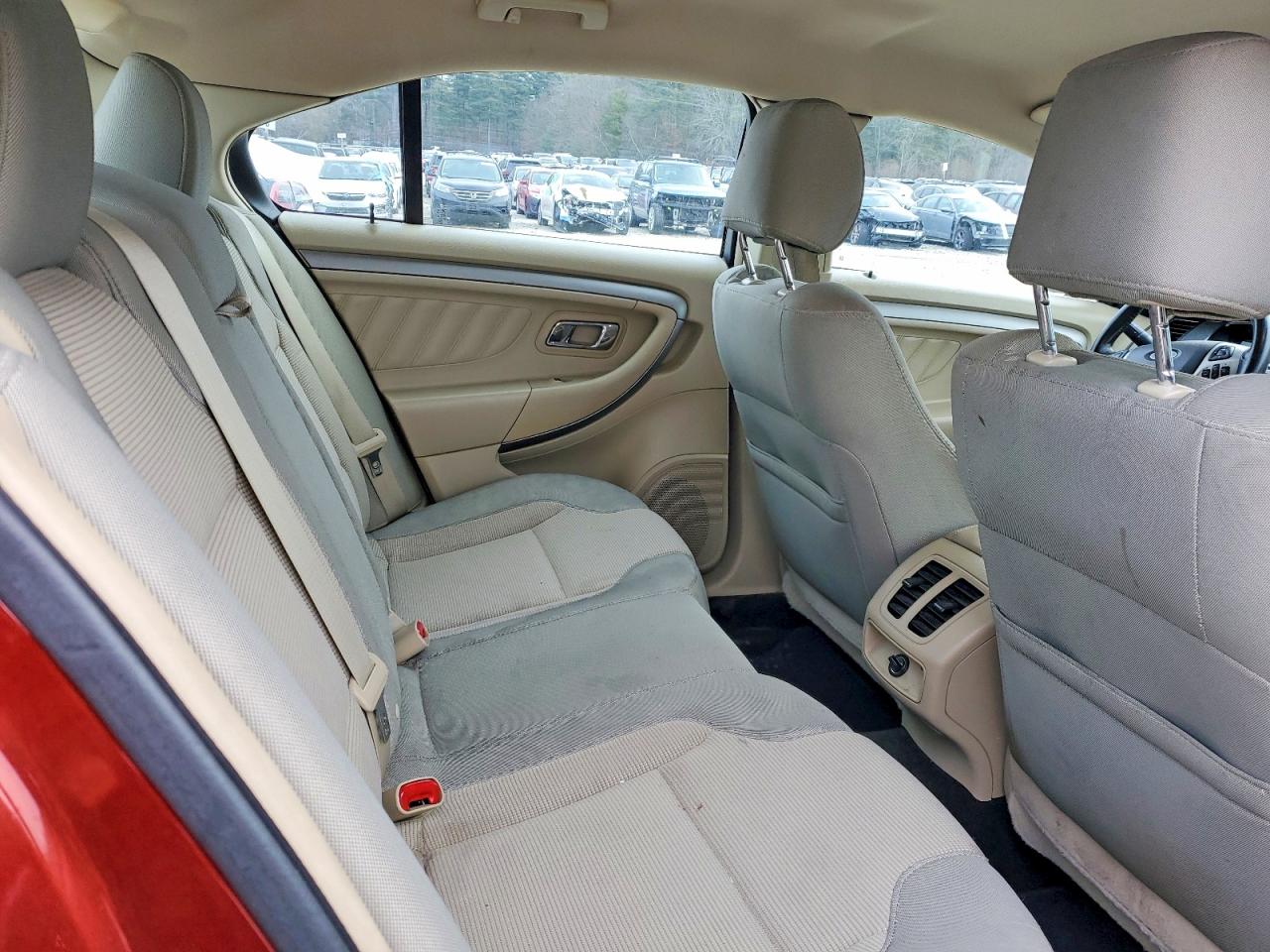 2014 FORD TAURUS photo 19