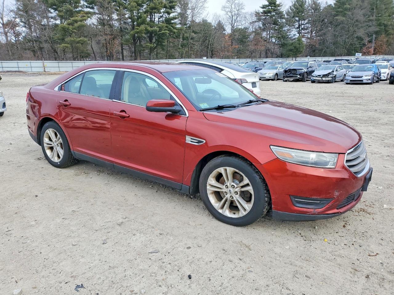 2014 FORD TAURUS photo 7