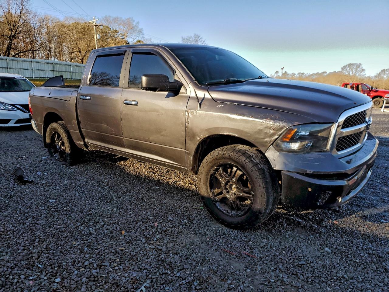 2018 RAM 1500 SLT photo 4