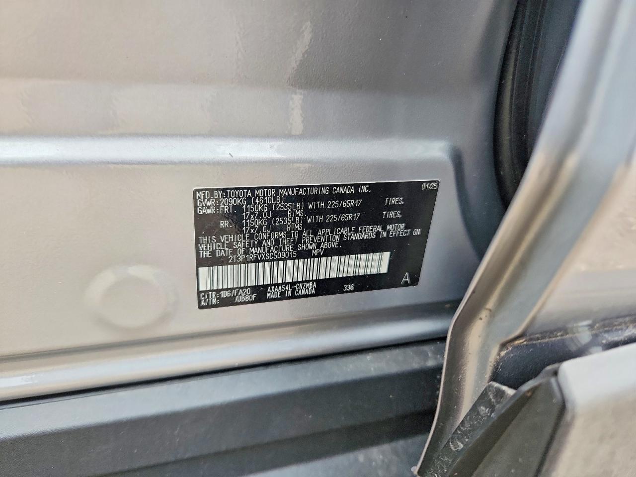 2025 TOYOTA RAV4 XLE photo 13